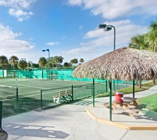 Building Photo - 1645 Spoonbill Ln