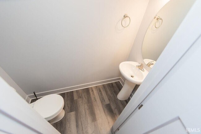 Building Photo - 1222 W Rangeview Cir