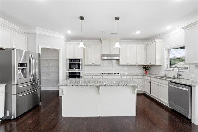 Building Photo - 304 Cochin Dr