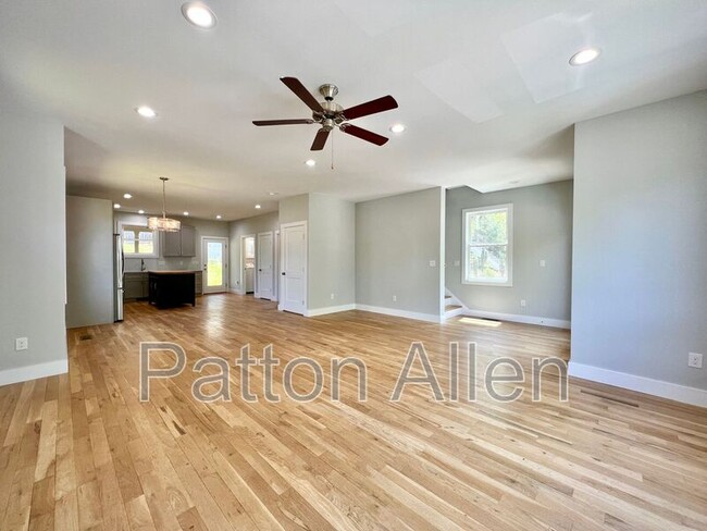 Building Photo - 308 London Rd