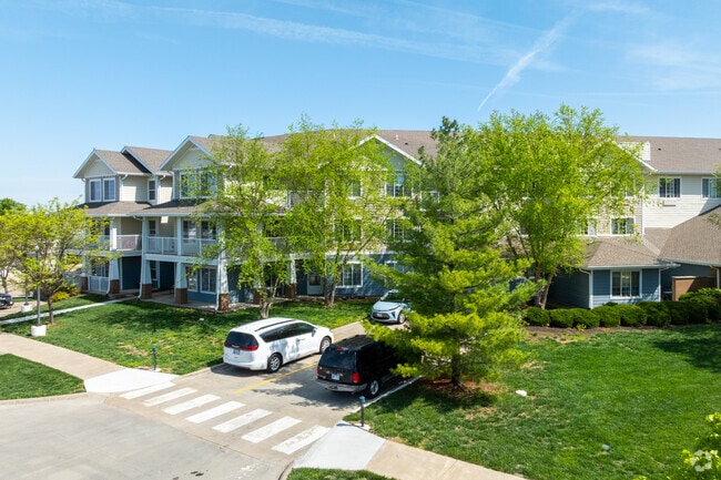 Building Photo - Meadowlark Estates Gracious Retirement Living