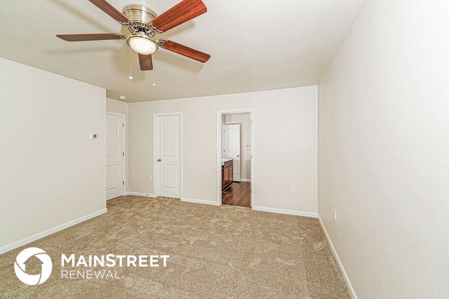 Building Photo - 1064 Pilgrim Ln