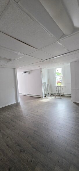 Building Photo - 105 N Fulton St