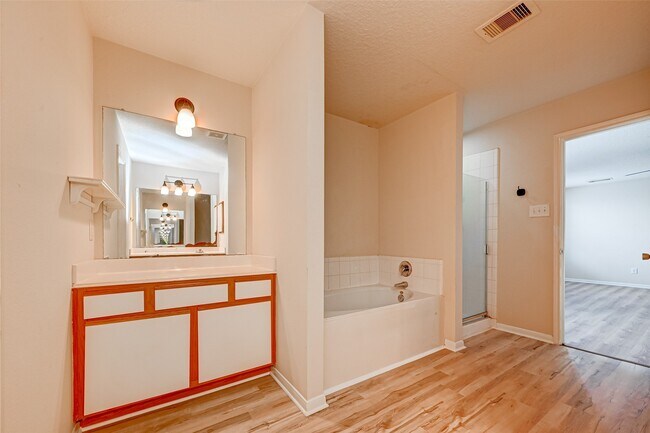Building Photo - 7218 Fox Cub Ln