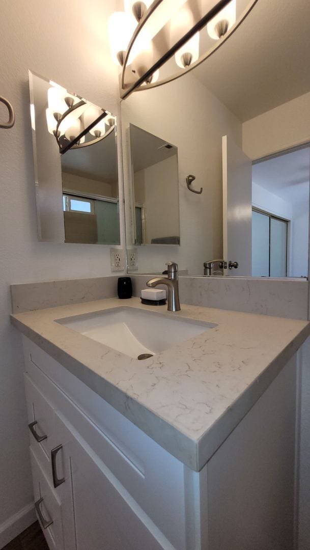 Building Photo - Beautifully Renovated Home In Ramona