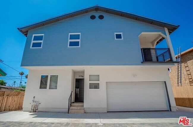 Building Photo - 3915 Brighton Ave