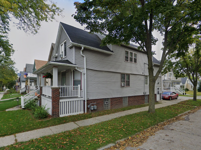 Building Photo - 303 E Oklahoma Ave