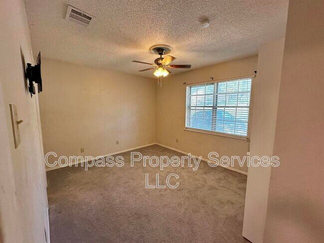 Building Photo - 8507 Bosque Blvd