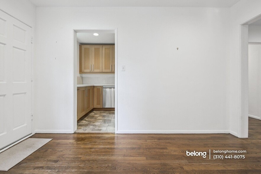 Building Photo - 1032 19th St