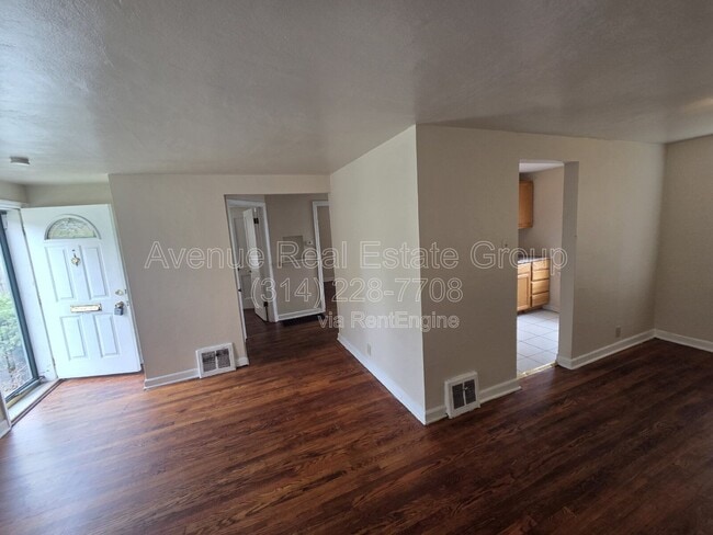 Building Photo - 7148 Lillian Ave