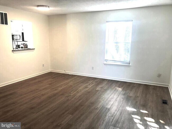 Building Photo - 130 Remington Cir