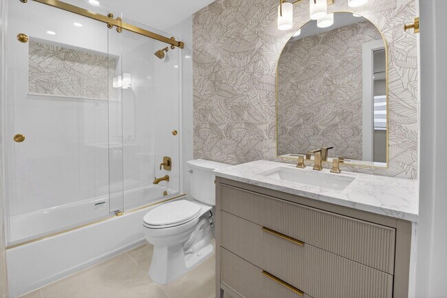 Building Photo - 1254 SW 4th Ct