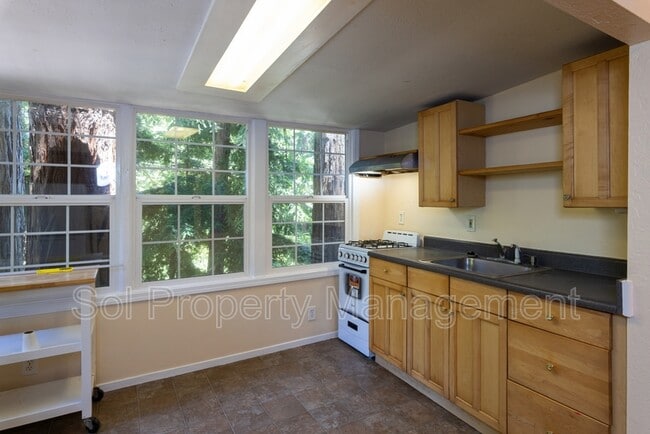 Building Photo - 9456 E Zayante Rd