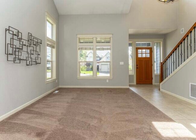 Building Photo - 3081 SE Riesling Rd