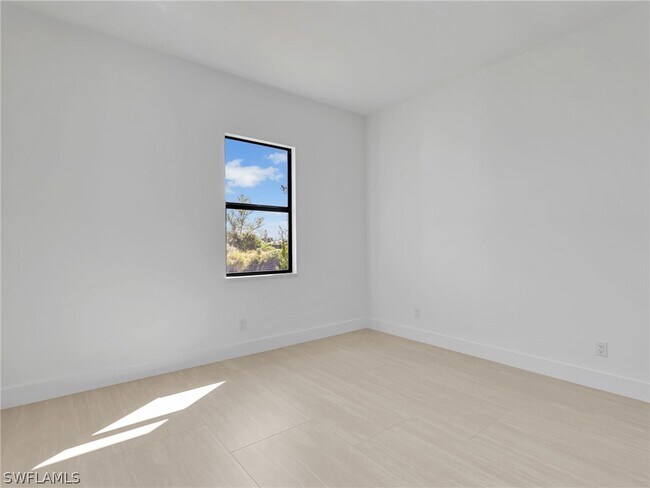 Building Photo - 1723 NW 7th Ave