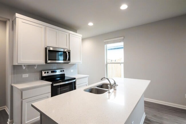 Building Photo - 208 Kellys Heroes Wy