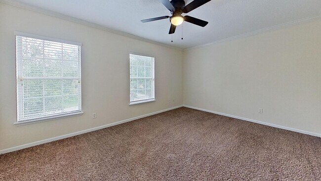 Building Photo - Room for Everyone in This Stunning 6-Bedroom Home!