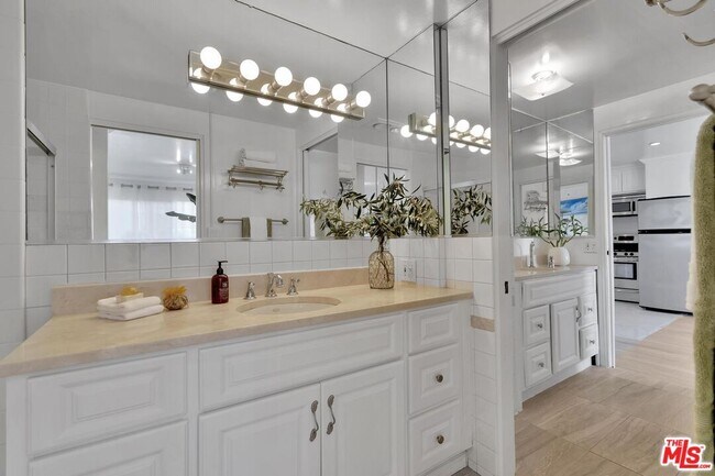 Building Photo - 101 California Ave