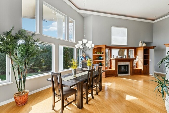 Building Photo - 15541 Bradshaw Rd