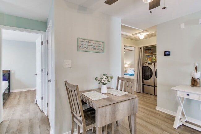 Building Photo - 5499 Medina Rd