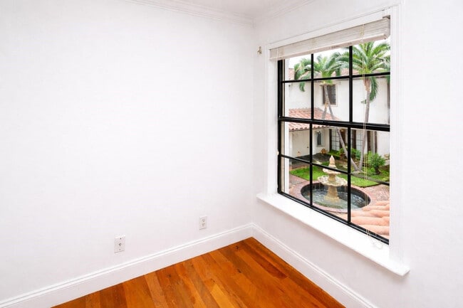 Building Photo - 1524 SE 12th St