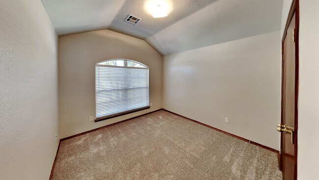 Building Photo - Nice 3 Bedroom 2 Bathroom Home with Storm Shelter and Office!