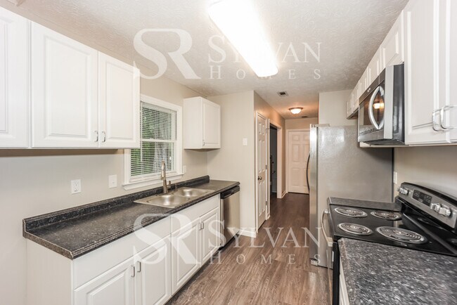 Building Photo - 2637 Welcome Rd