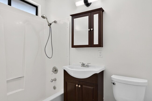 Building Photo - Freshly Renovated Single-Story Home with Huge Backyard & Prime Commuter Location!