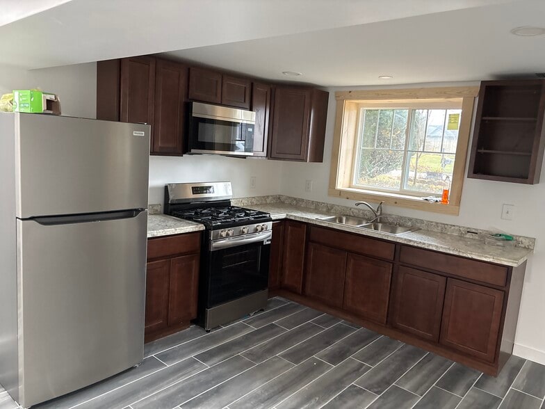 Kitchen - 215 Irene Ave