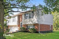 Building Photo - 3920 Pinetop Dr