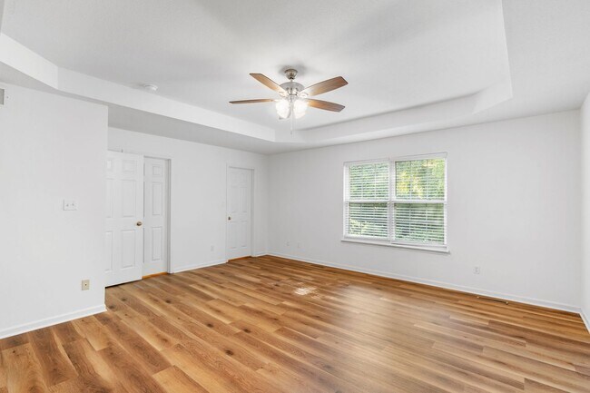 Building Photo - 5013-5015 Betty Jean Way