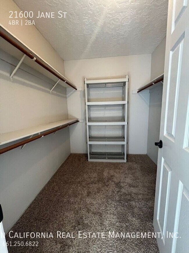 Building Photo - 21600 Jane Ct