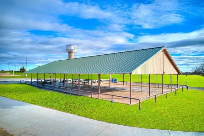 Building Photo - 1808 Crimson Lake Blvd