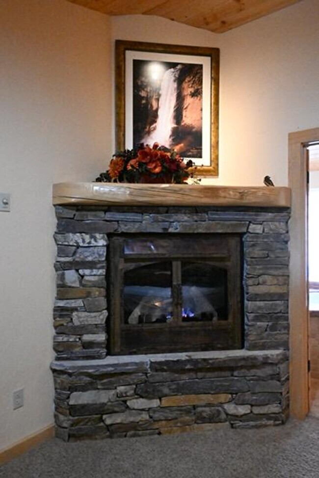 Primary Photo - 8033 Larkspur Ln