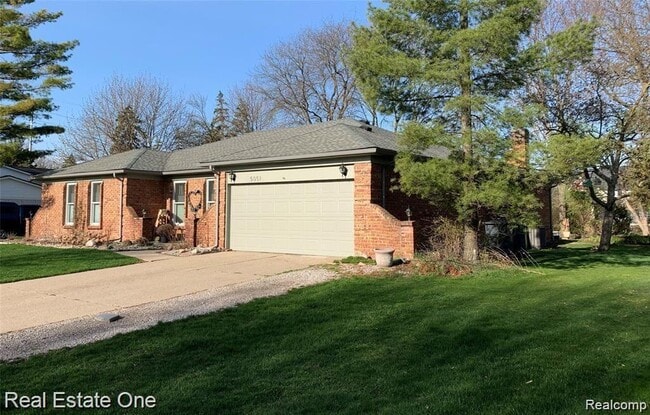 Building Photo - 5051 Falmouth Dr