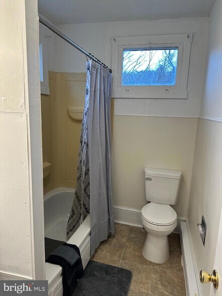 Building Photo - 15 Myers Rd