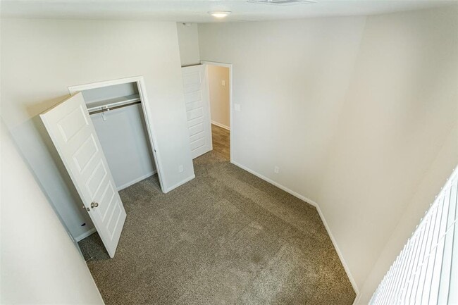 Building Photo - 14717 Pinion Ct
