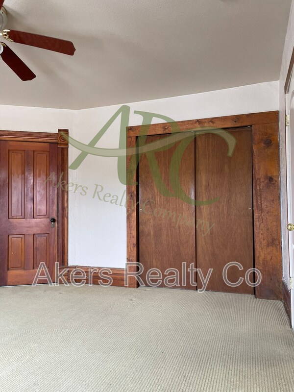 Building Photo - 205 E Adams Ave