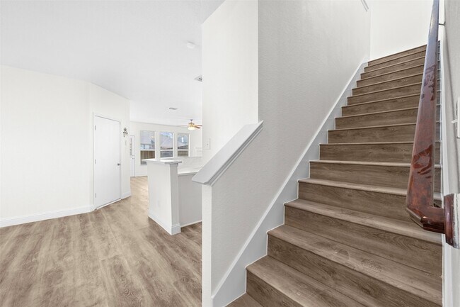 Building Photo - 6245 White Pine Dr