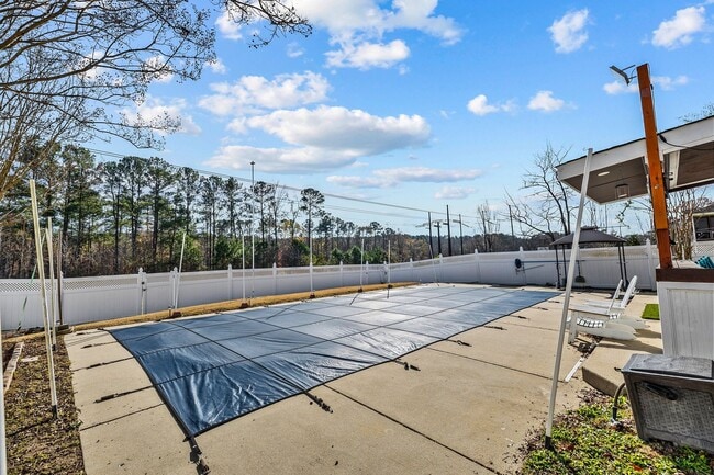 Building Photo - ***Beautiful Knightdale 4/2.5 W/ Private Pool***