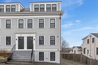 Building Photo - Winter Rental: Portside Walkabout (Dog-Fri...