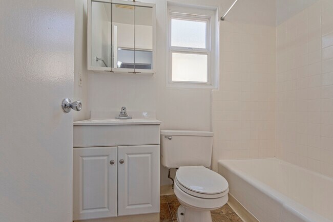 Building Photo - 5837 W 88th St