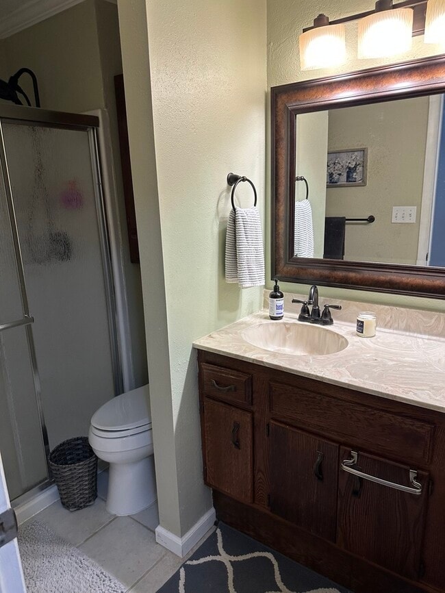 Building Photo - $1,950.00 2Bd/2Bt Condo in Chesterfield w/2 Garage Parking Spots