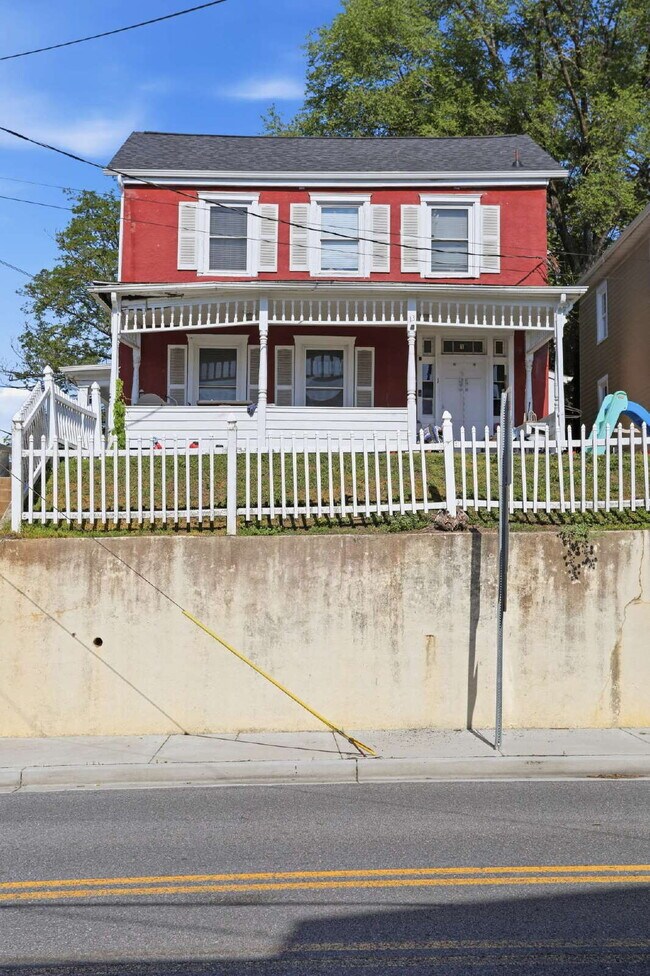 Building Photo - 13 N Maryland Ave