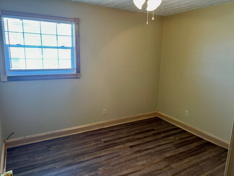 Building Photo - 3024 Piedmont Rd