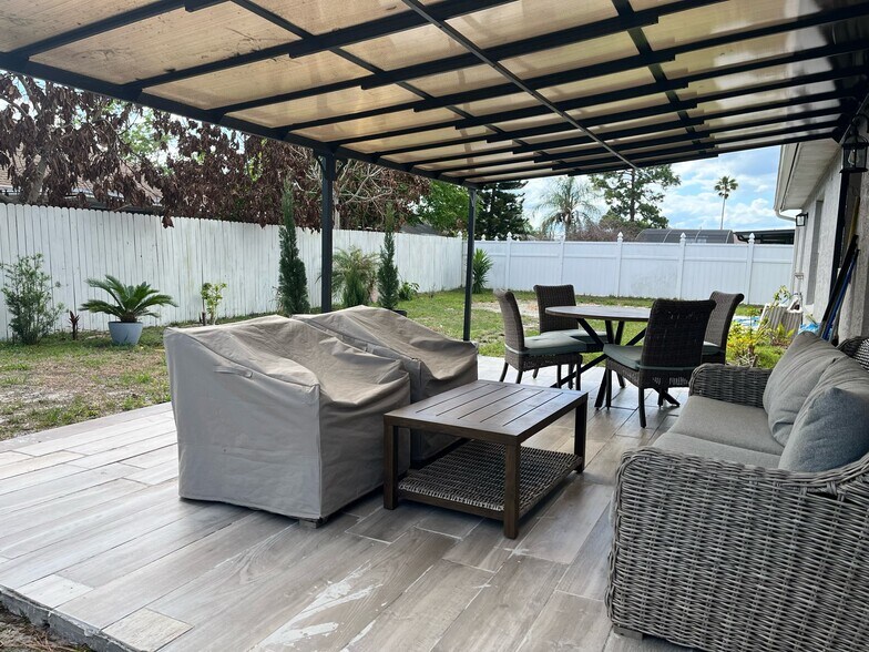 Building Photo - 111 Rosewood Ct