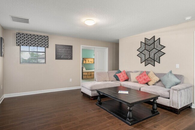 Building Photo - 1479 Moon Valley Dr