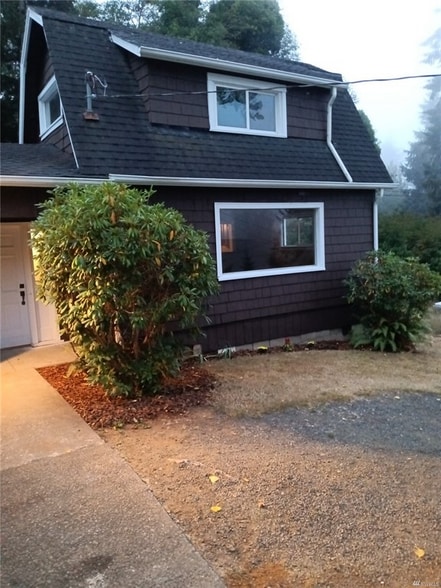 Building Photo - 1421 Clinton St