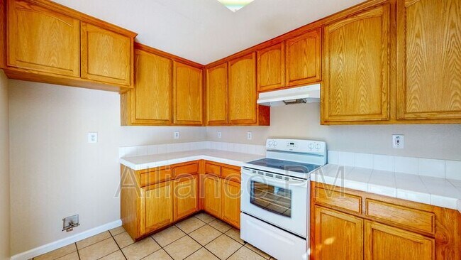 Building Photo - 1520 Humboldt St