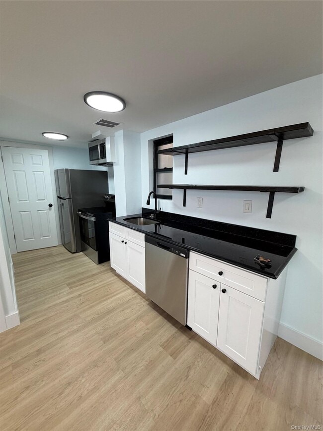 Building Photo - 119 W 227th St